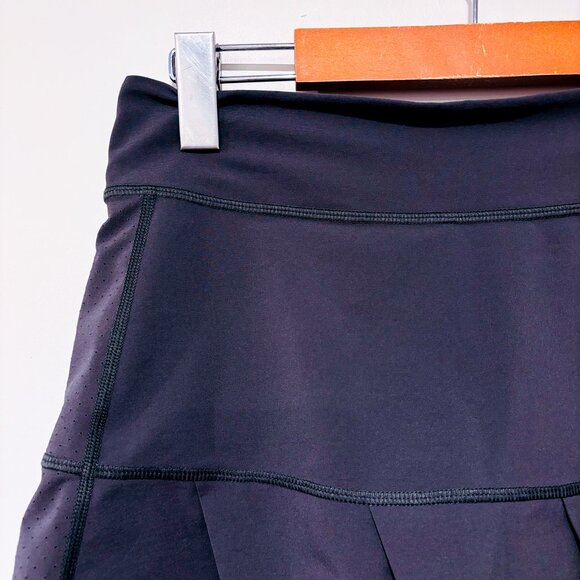 NIKE Grey Pleated Tennis Skirt with Built-In Shorts | Large * - Picture 3 of 8